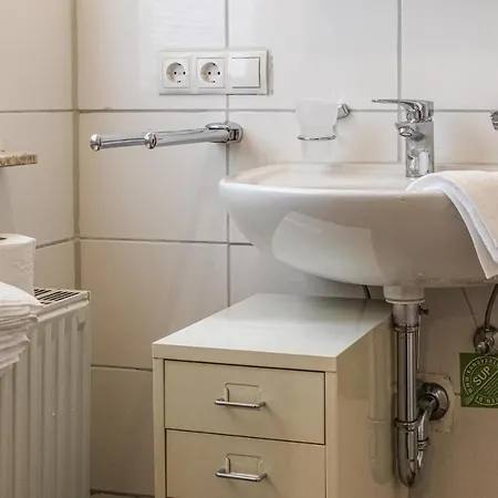 Appartamento Amazing Apartment In Winningen With Wifi *