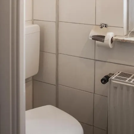 Amazing Apartment In Winningen With Wifi * Winningen